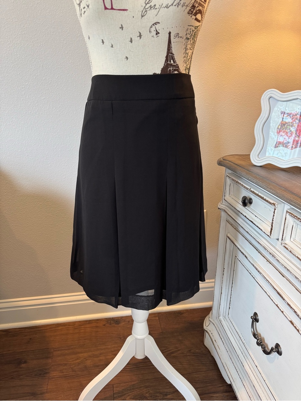 NWT Anne Klein pleated Black Skirt